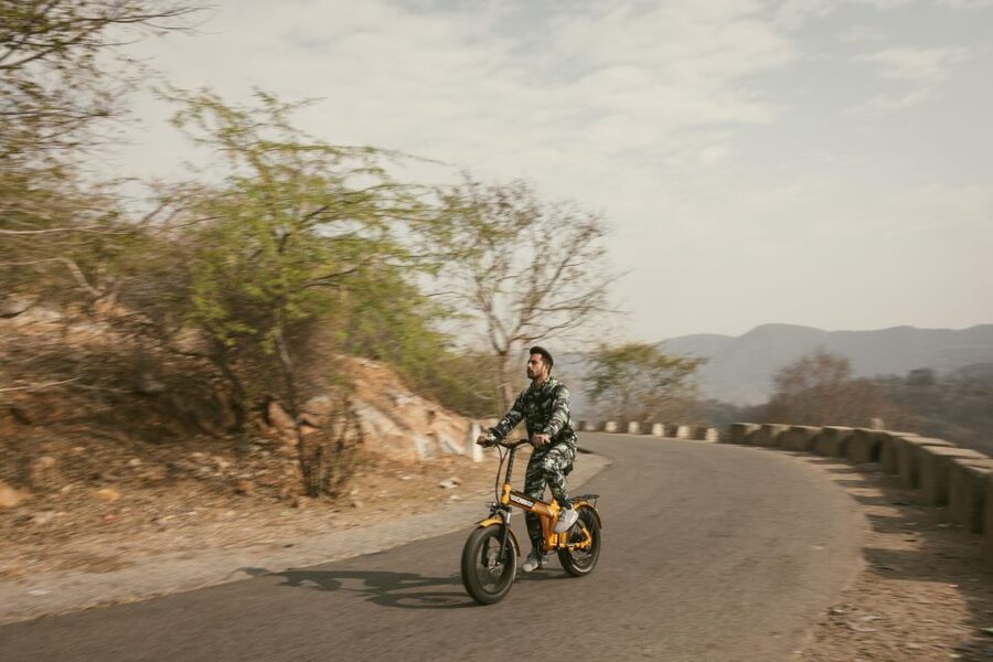 Monsoon Palace (Sajjangarh) E-bike Trail - The Ride Profile: 10 km to the Palace, Hills, and Traffic Reality