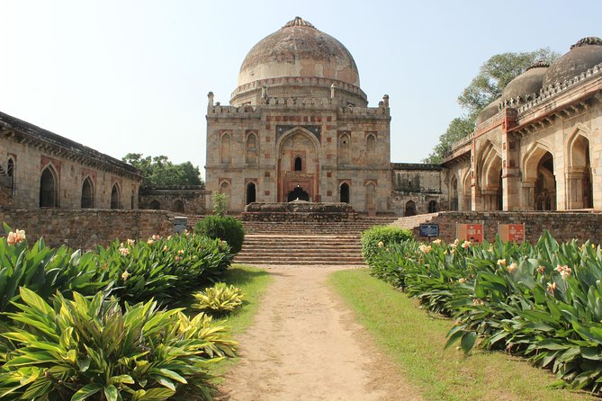 Mughal Heritage Tour Including Lodhi Garden, Humayun Tomb and Akshardham Temple - Humayun’s Tomb UNESCO walkthrough: Mughal architecture you can actually see
