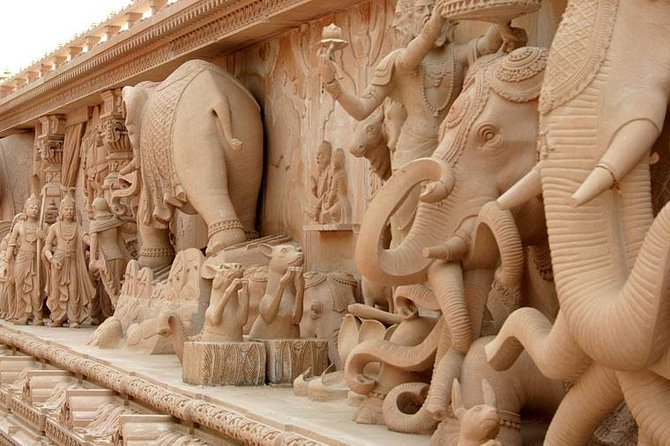 Mughal Heritage Tour Including Lodhi Garden, Humayun Tomb and Akshardham Temple - Swaminarayan Akshardham Temple: modern devotion with strict security rules