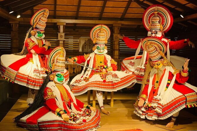 Multi Day Private Guided Tour of Kerala from Kochi by Car - Kochi to backwaters: what this 6-day plan does well