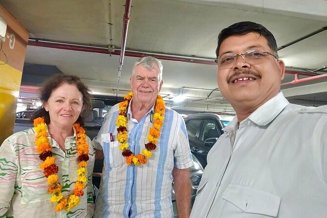 Mumbai Airport to Mumbai Hotels : Private Transfers - The air-conditioned ride: water, luggage space, and AC comfort