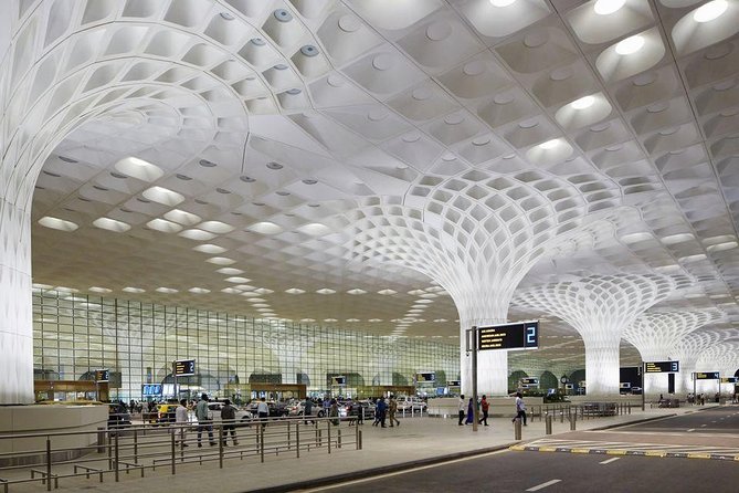 Mumbai Airport Transfer in Private Vehicle - Your ride: air-conditioned comfort and the “right-sized” vehicle question