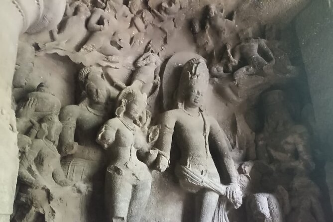 Mumbai City Sightseeing with Elephanta Caves Full Day Tour - Gateway of India: A Quick Start With Real Waterfront Energy