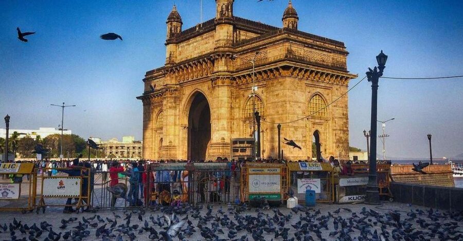 Mumbai: City Tour, Elephanta Caves, Dharavi Slum W/Options - Ferry to Elephanta: the reality of crossing by sea