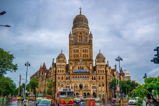 Mumbai City Tour with Licensed Guide and Lunch - Colaba’s Gateway Area: An Arch Built to Remember Power