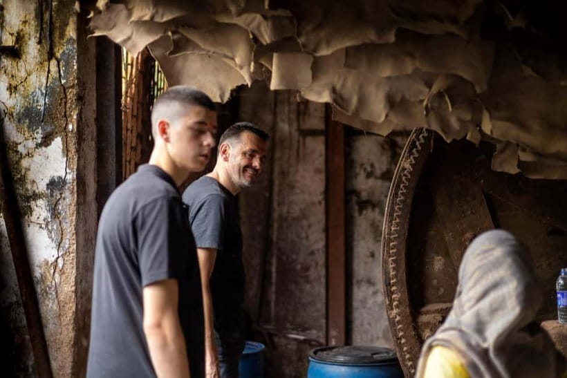 Mumbai: Dharavi Slum and Dhobi Ghat Laundry Tour - Finding your way: starting points and the first steps in Dharavi
