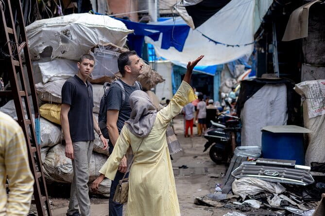 Mumbai Dharavi Slum, Dhobi Ghat & Dabbawala Lunchbox Tour - Stop 2 at Dhobi Ghat: Open-Air Laundry Work You Can Actually See