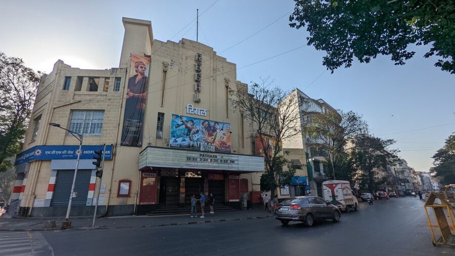 Mumbai: Dharavi Slum, DhobiGhat, and Dabbawallas Tour - Safety and comfort: what the best guides do