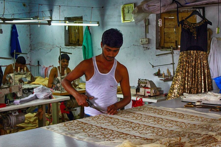 Mumbai: Dharavi Slum Slumdog Millionaire Tour with a Local - What you’ll actually see: small industries and the recycling engine