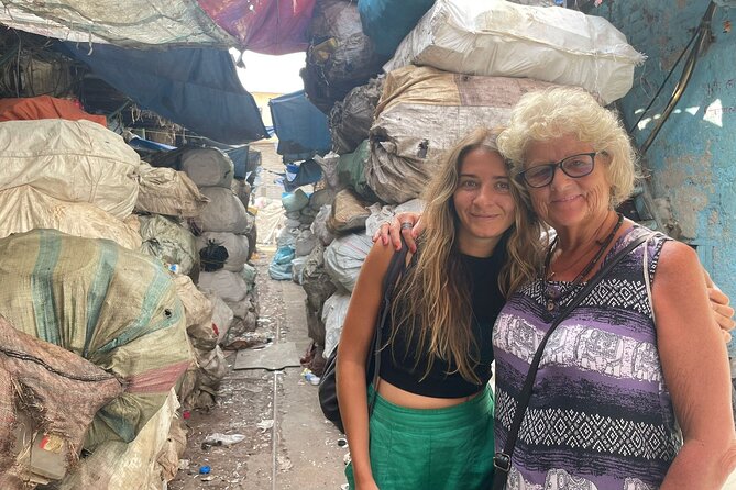 Mumbai Dharavi Slum Tour With Local English Guide - Stop 1: Meeting Dharavi’s People Through Homes and Daily Life