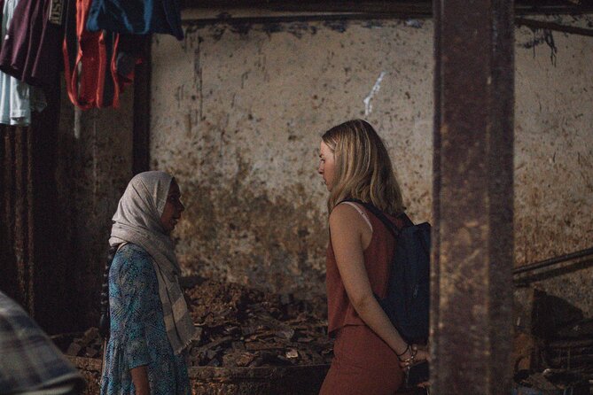 Mumbai Dharavi Slum Tour With Local English Guide - How to Get the Best Experience Without Being Distracting