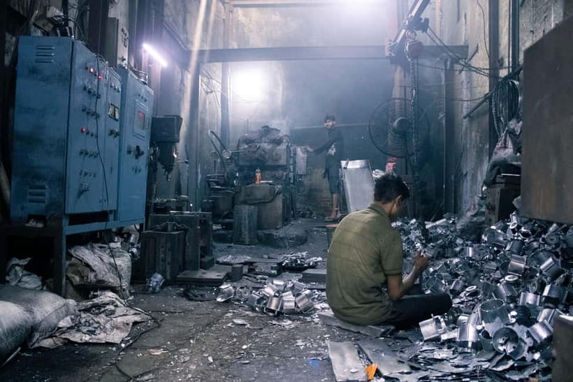 Mumbai: Dharavi Slum Walking Tour with Options - What you actually learn by seeing recycling, leather, pottery, and more