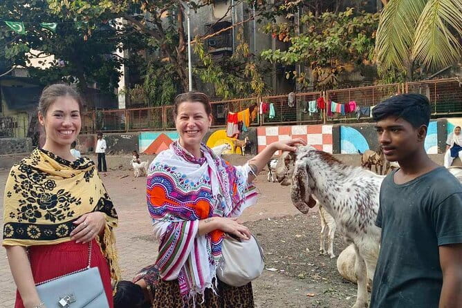 Mumbai: Dhobi Ghat Laundry & Dharavi Slum Tour with a Local - Quick hits before you go