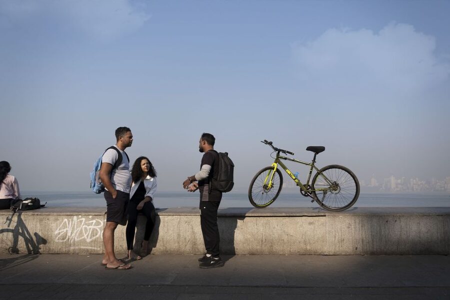 Mumbai: Early Morning Bicycle Tour - Crawford Market and Mumbadevi Temple, where daily life feels close