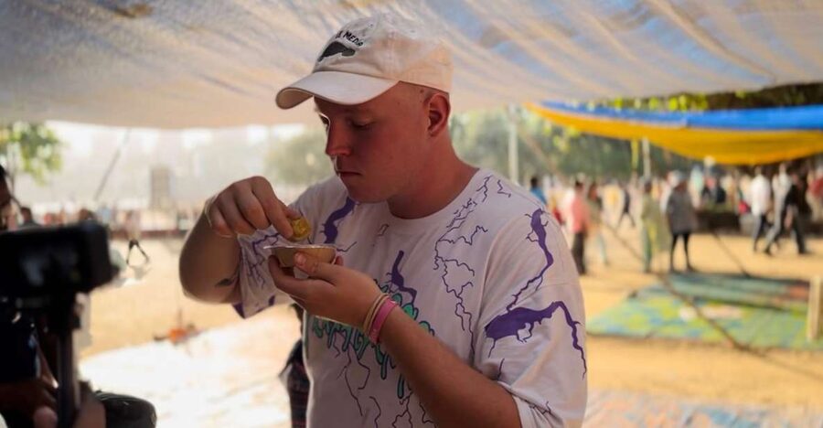 Mumbai: Evening Street Food Tasting & Cultural Market Tour - The first bites: vada pav, pav bhaji, and pani puri style stops