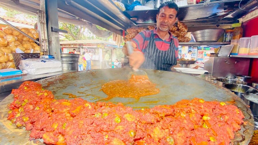 Mumbai: Evening Street Food Tasting & Cultural Market Tour - Local restaurant tastings and regional dishes that feel like Mumbai
