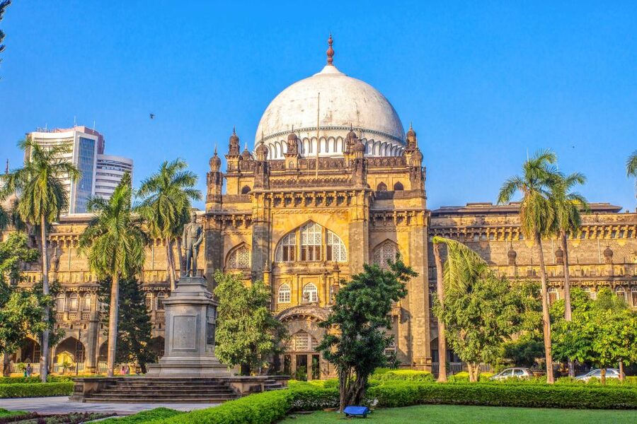 Mumbai: Full-Day Private Sightseeing Tour - Private pickup from Friends Colony and how the 8-hour plan works