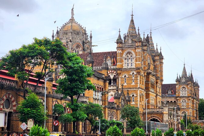 Mumbai Full-Day Sightseeing & Dharavi Slum Tour - Gateway of India: Waterfront Photos Plus Quick Historical Context