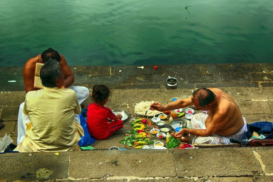 Mumbai: Full-Day Sightseeing Tour of Mumbai - Kala Ghoda and the museum district: where art and old buildings share space
