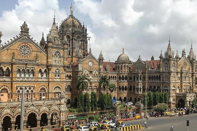 Mumbai Gems: 2-Day Private Tour with Elephanta, Slum & Dabbawala - Landmark Mumbai in One Sweep: Gateway to Hanging Gardens