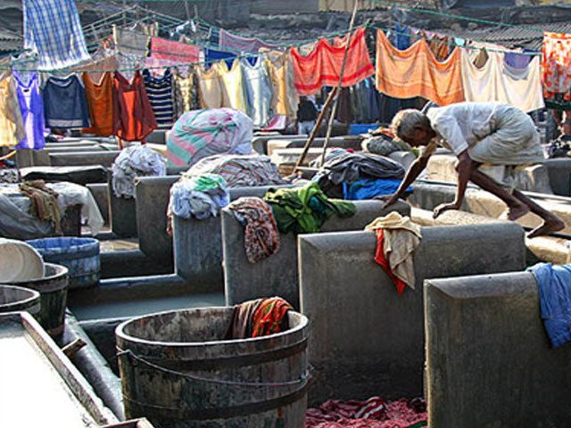 Mumbai Half-Day Guided Tour - Chhatrapati Shivaji station and the Rajabai Clock Tower, big sights without museum tickets