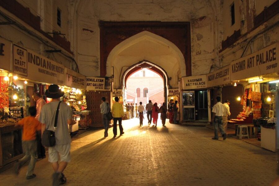 Mumbai: Magical Markets Tour - Kalbadevi Streets to Chor Bazaar: Antiques and Furniture Hunting