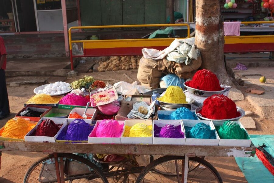 Mumbai: Magical Markets Tour - Before You Go: Meeting at Cafe Coffee Day and What to Bring