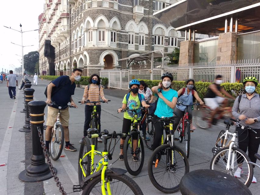 Mumbai: Morning Bicycle Tour - Marine Drive and the Arabian Sea: breakfast with actual sea air