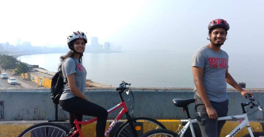 Mumbai: Morning Bicycle Tour - Meeting at Kailash Parbat Veg, then rolling out quickly