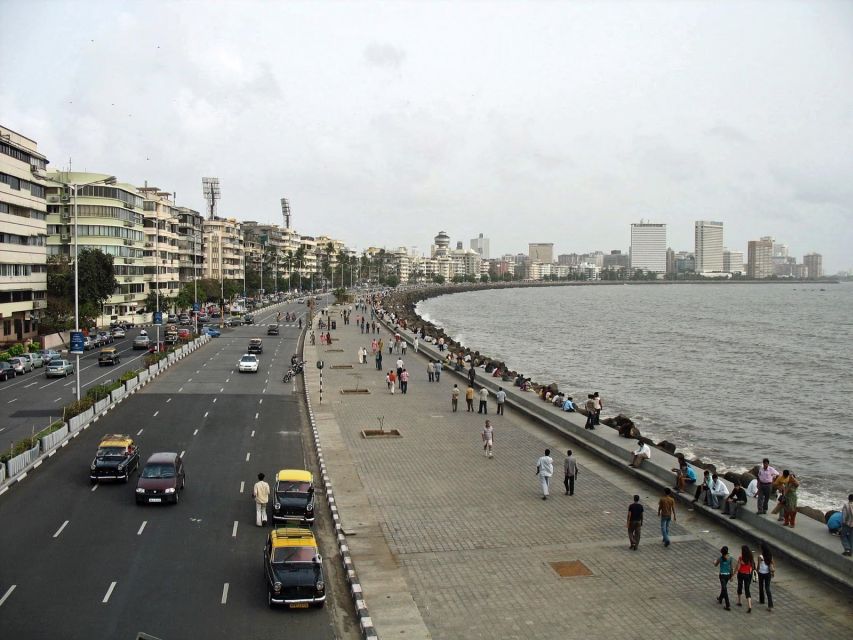 Mumbai: Private or Group City Guided Sightseeing Tour - Banganga Tank, Jain Temple Area, and Hanging Gardens: Views Plus Temple Moments