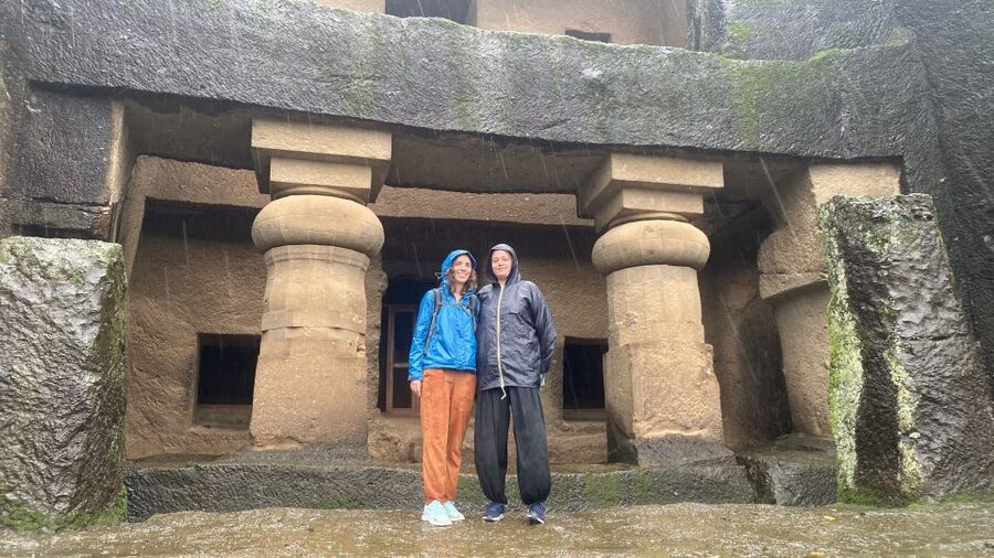 Mumbai: Private tour for Kanheri Caves and Golden Pagoda - The Buddha hall details: what to look for when you arrive