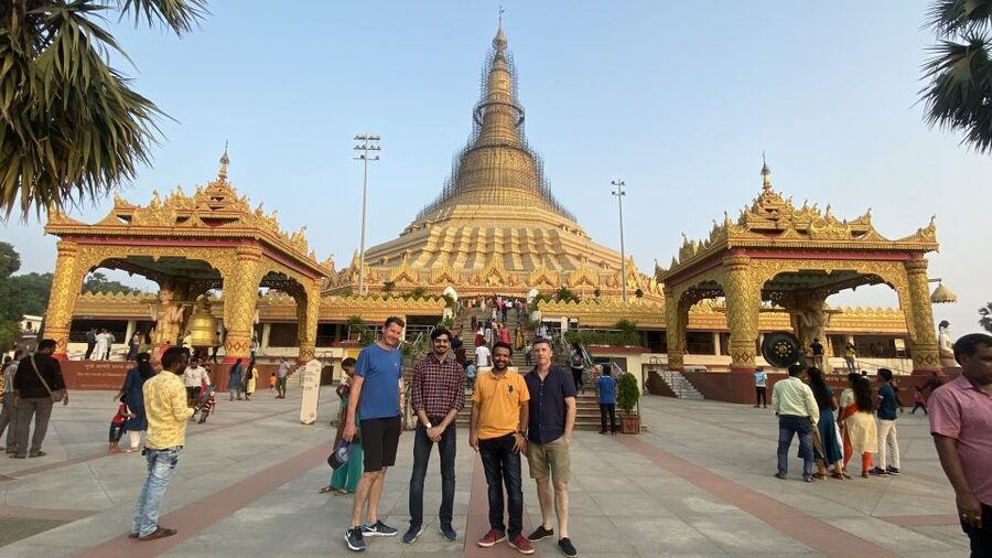 Mumbai: Private tour for Kanheri Caves and Golden Pagoda - Meditation cells: picturing daily life instead of just big moments