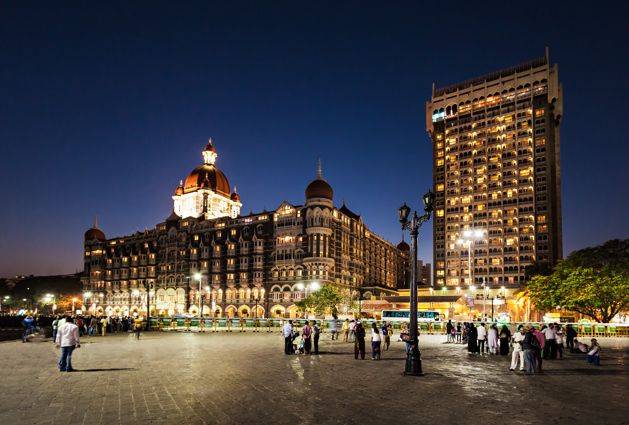 Mumbai: Private Walking Tour with a Local - Why a Lokafyer-led walk beats a checklist
