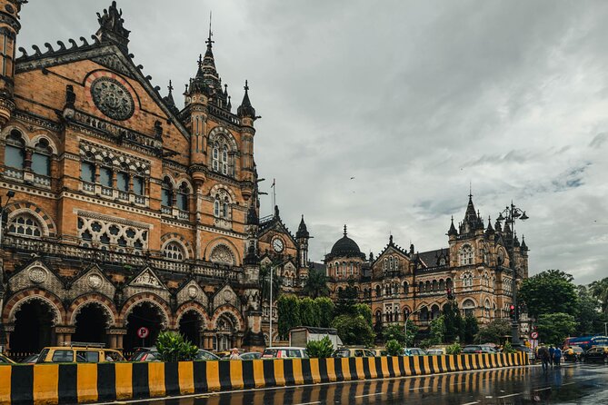 Mumbai Sightseeing Tour - Antilia and the Taj Mahal Palace area, plus Girgaon Chowpatty