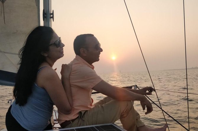 Mumbai Sky Line Private Sailing Excursion for up to 5ppl - Onboard comfort: what’s included and what to bring