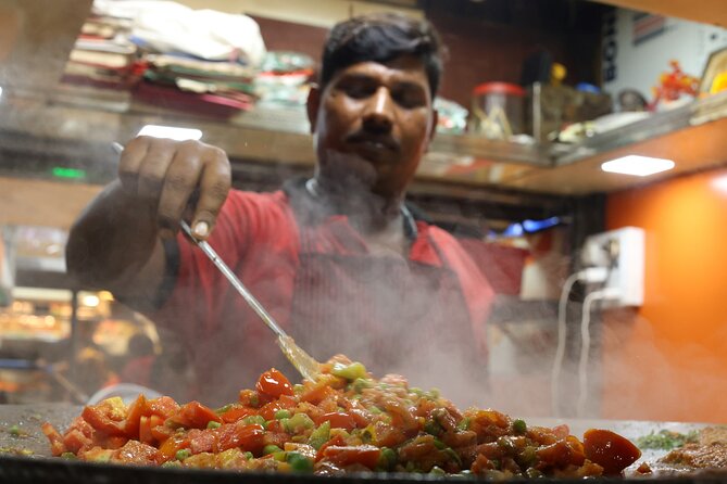 Mumbai Street Food and Evening Bazaar Tour - Local transport details: train ride, share cab, and not getting lost