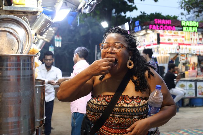 Mumbai Street Food and Evening Bazaar Tour - Chowpatty Beach sunset: snacks, people-watching, and a beach-basket feel