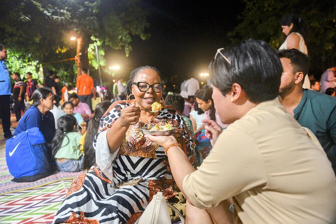 Mumbai Street Food & Bazaar Tour with Local Transport - Key highlights to look for