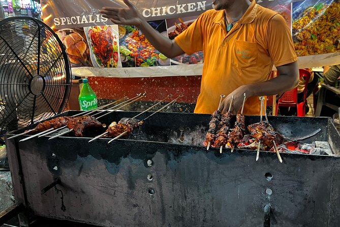 Mumbai Street Food & Bazaar Tour with Local Transport - Girgaon Chowpatty: your first real taste of the coast