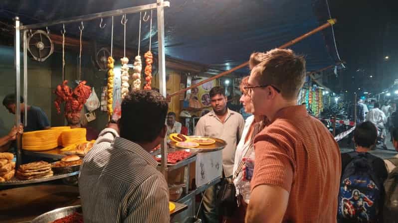 Mumbai Street Food Tour with Evening Bazaar Walk - Who this tour is best for