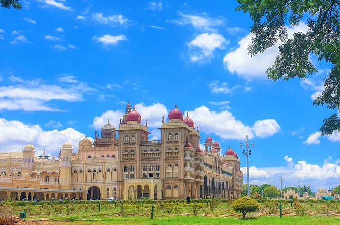 Mysore & Srirangapatna Day Tour from Bengaluru with Guide & Lunch - Jaganmohan Palace Art Gallery: a calmer stop after the big one