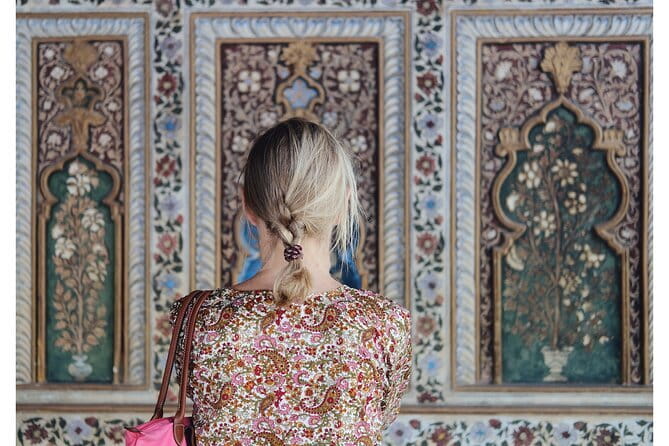 Mysore Tuk-Tuk Tours - Chamundi Hills: temple views, 1,000 steps, and worship outside when hours shift