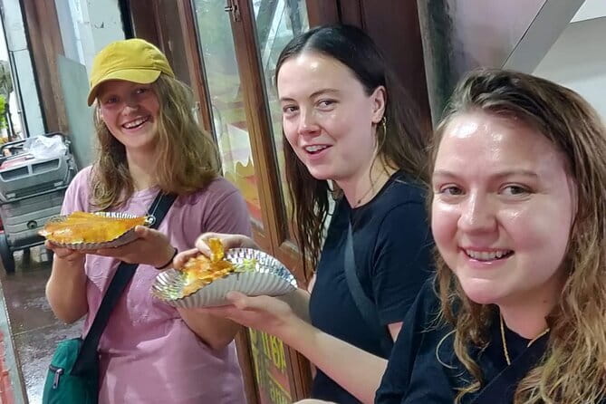 Mysore Walking Tour - Stories, Culture and Food galore! - Devaraja Market: century-old produce, odd fruit confusion, and vendor faces worth photographing