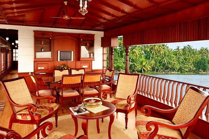 Nature Beauty, Backwater of Kerala Tour (05 Nights - 06 Days) - Alleppey backwaters on a houseboat: meals included, time slowed down