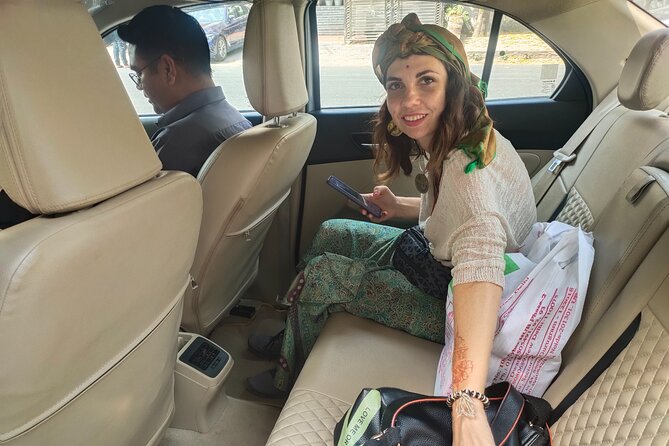 New Delhi Airport to Hotel Transfer Private Shuttle Sedan & SUV - How the meet-and-greet actually works at Delhi airports