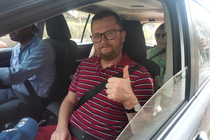 New Delhi Airport to Hotel Transfer Private Shuttle Sedan & SUV - Your ride: private sedan or SUV, plus the comfort basics