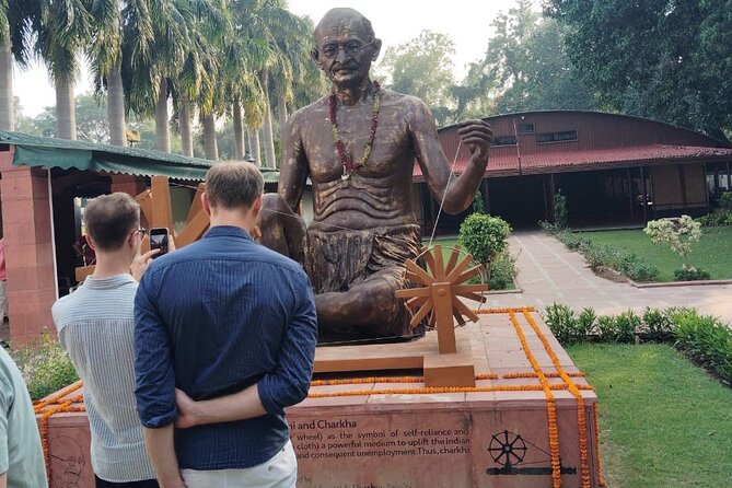 New Delhi and Old Delhi Tour Full Day - Qutub Minar and India Gate, Big Monuments, Short Stops