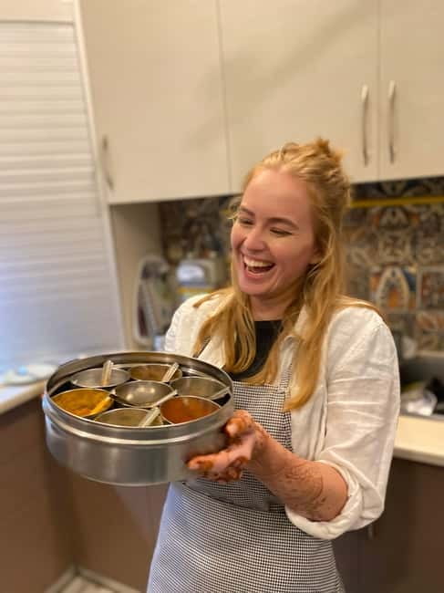 New Delhi: Indian Cooking Class in a Local Home - The 2.5-hour flow in a family kitchen