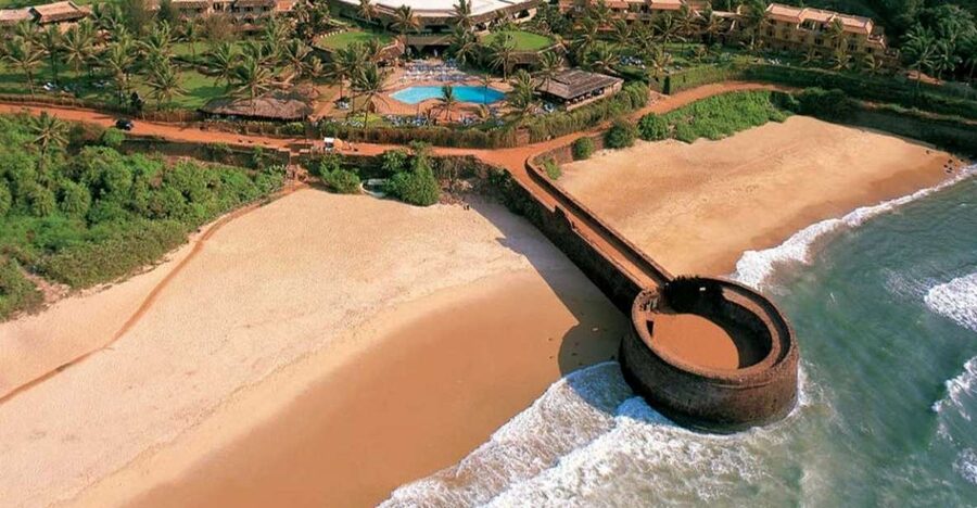 North Goa: Private Full-Day Tour with Pickup and Drop-Off - Fort Aguada: Portuguese defense with real sea-air views