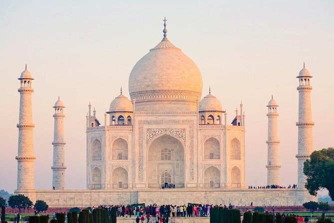 Official Tour Guide For Sunrise Taj Mahal and Agra Fort Tour - A local Agra market walk for real-world texture